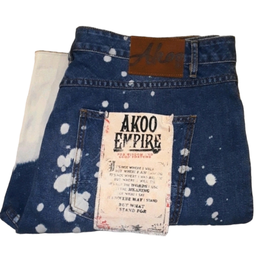 Akoo Empire Quality Brand Jean Shorts. Men's Size: Waist 40x15 Inseam.